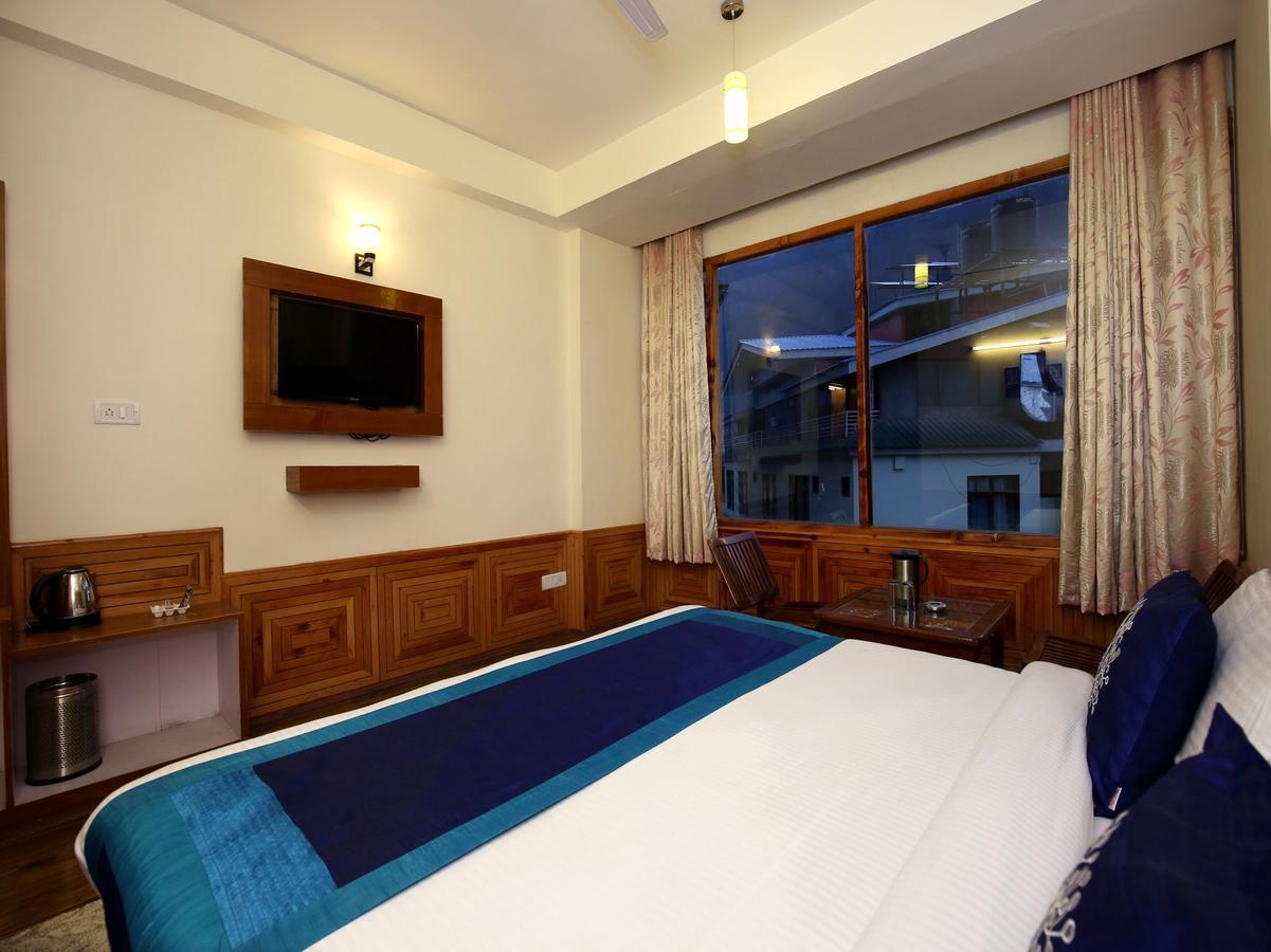 Oyo 10116 Hotel Rhythm Retreat Manāli Екстериор снимка